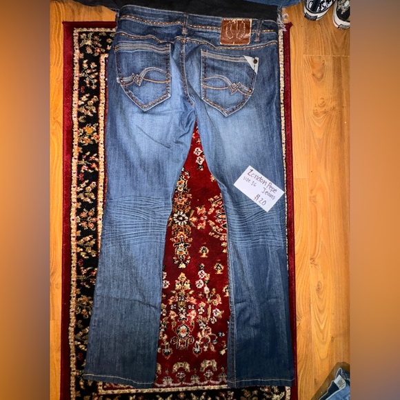 London Pepe - Picture 2 of 2